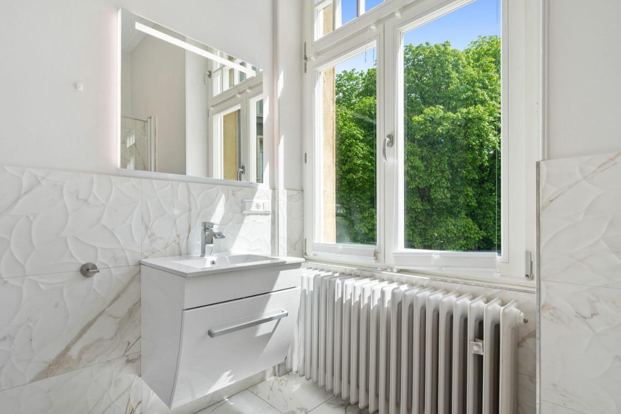 Room W Shared Bathroom&Kitchen In Luxury Villa Luxembourg Exterior photo